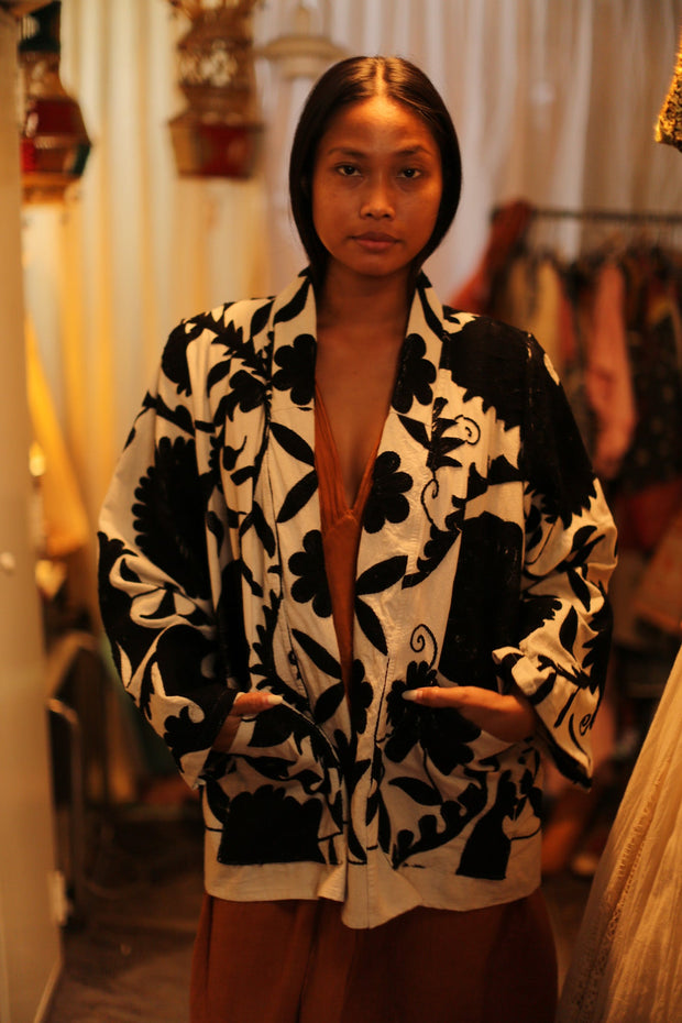 BLACK WHITE KIMONO DRISA - sustainably made MOMO NEW YORK sustainable clothing, slow fashion