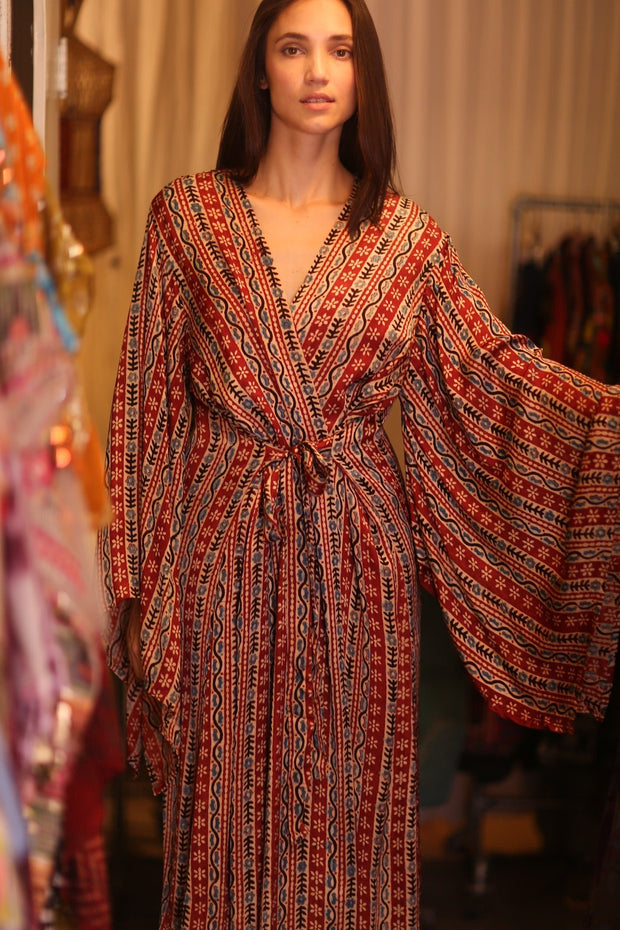 SILK WING KIMONO PINA DORIS - sustainably made MOMO NEW YORK sustainable clothing, kimono slow fashion