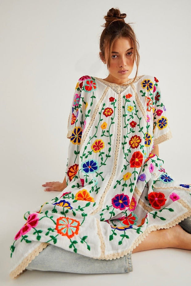 BELLA FLOR EMBROIDERED CAFTAN X FREE PEOPLE - sustainably made MOMO NEW YORK sustainable clothing, dress slow fashion